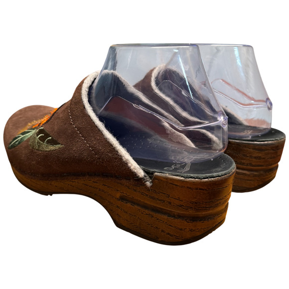 DANSKO 39/US8.5-9 Brown Suede Comfort Clog Orange Floral Embroidery Mules READ - Picture 4 of 12